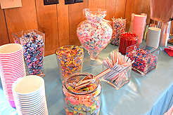 MI16 - THE MERCER ISLAND SWEET SIXTEEN